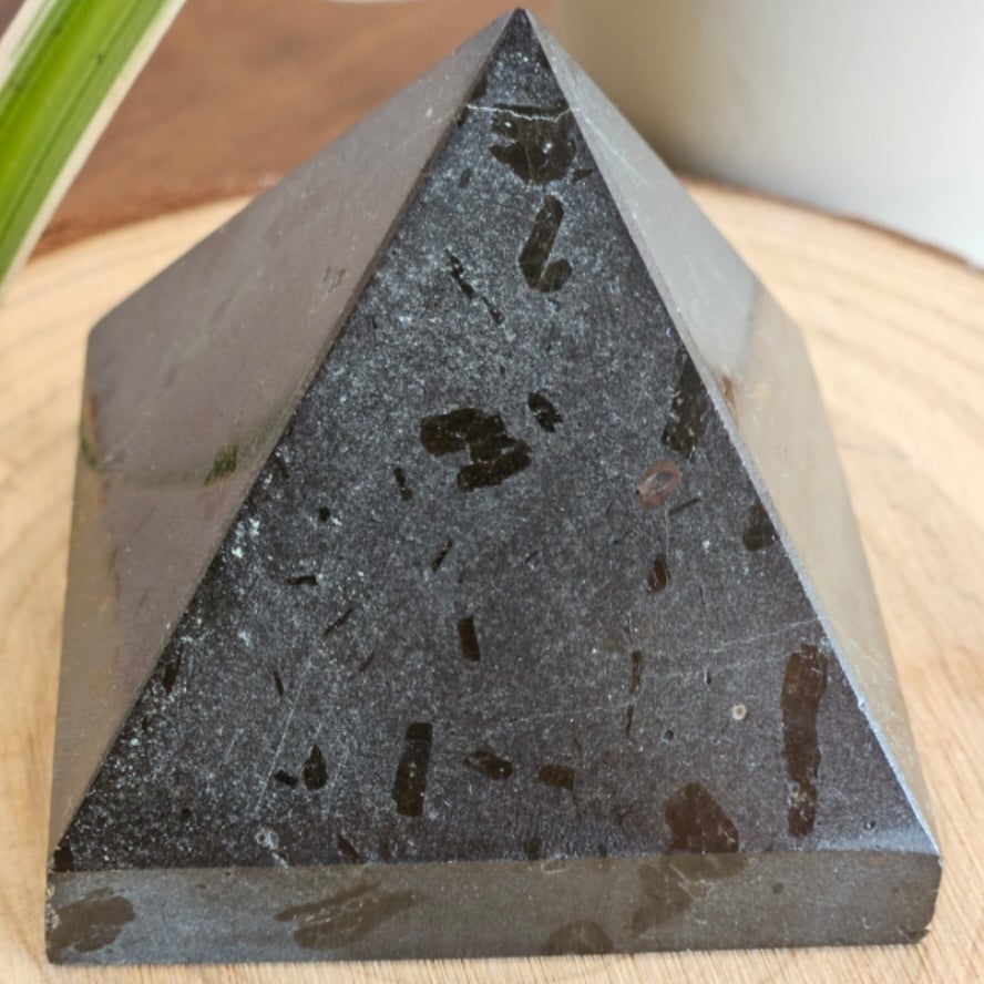 Tourmaline pyramid hot sale